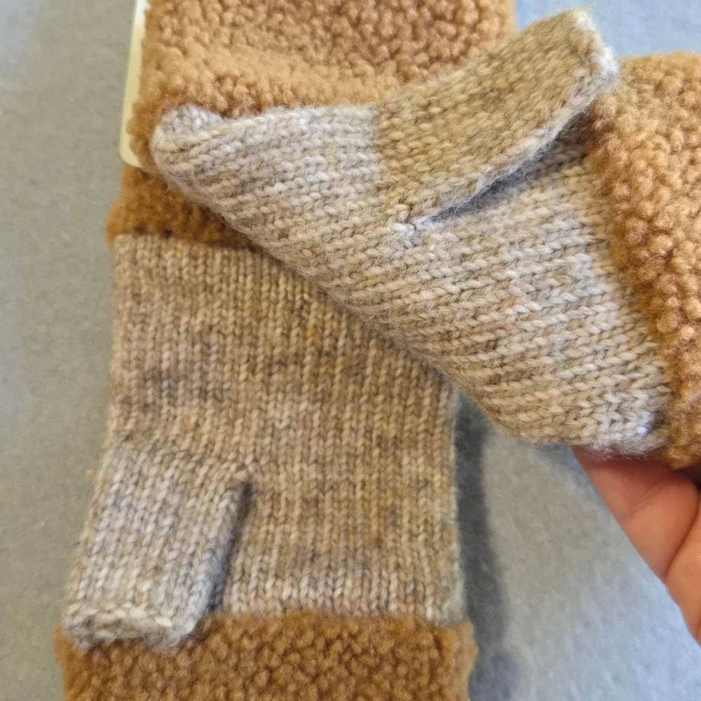 Koolaburra by UGG Beanie and Gloves Set Womens O/S Brown Cable Knit Faux Fur New